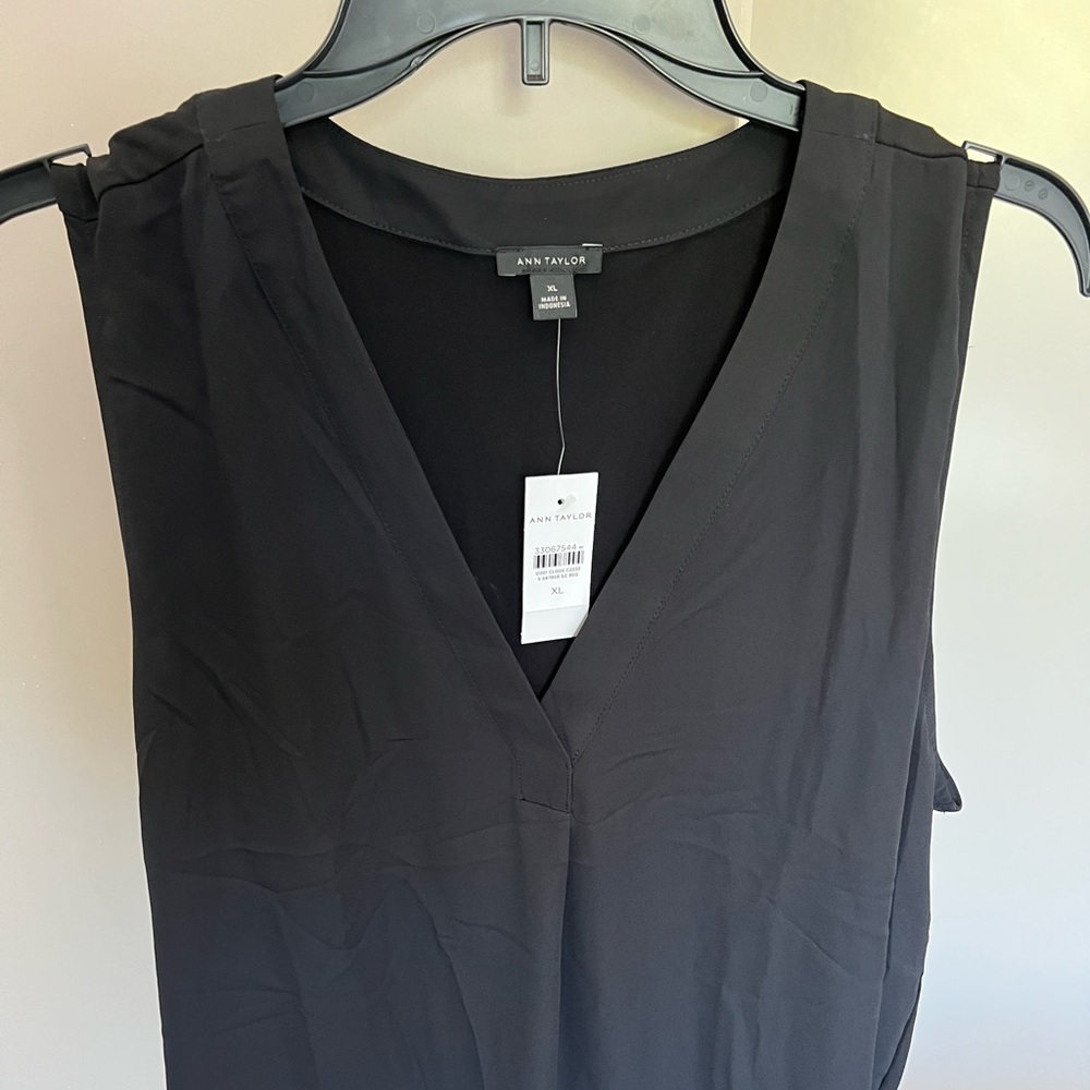 COPY - Ann Taylor Top Black Large